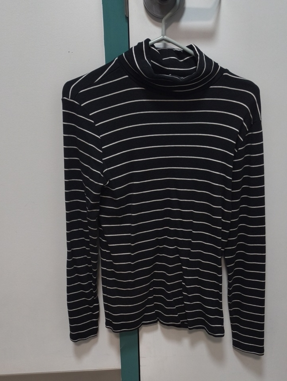 Joe Fresh Black & White Striped Turtleneck Sweater Size L